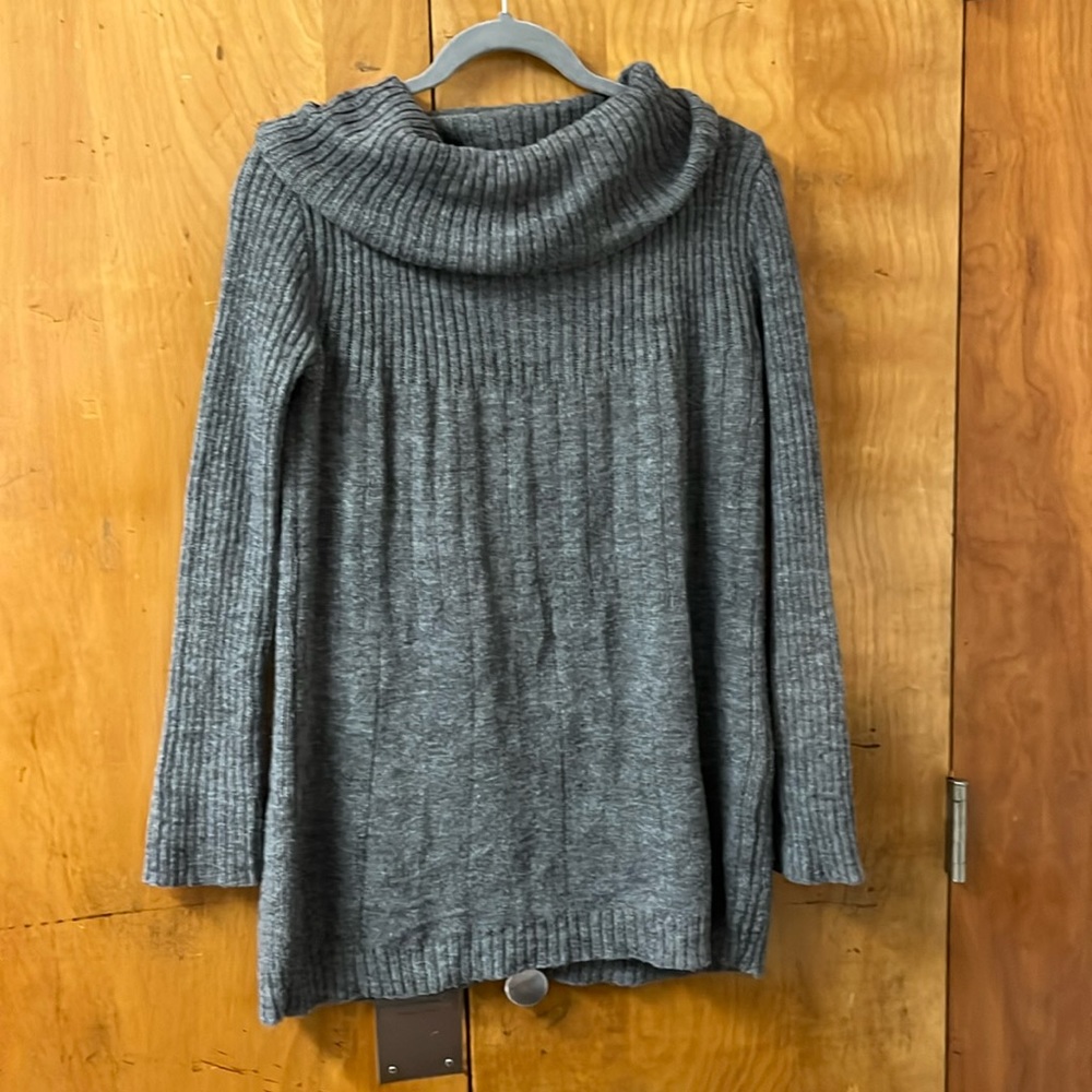 Grey sweater